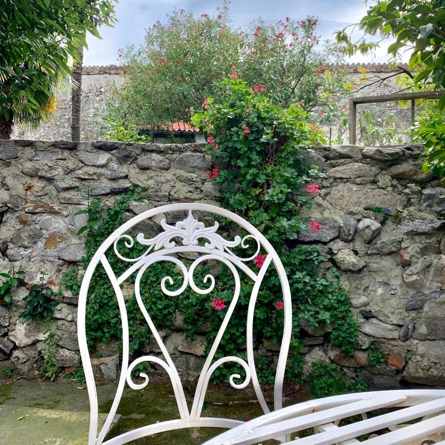 Il Giardino Segreto Arona, Charming Apartments Exterior foto